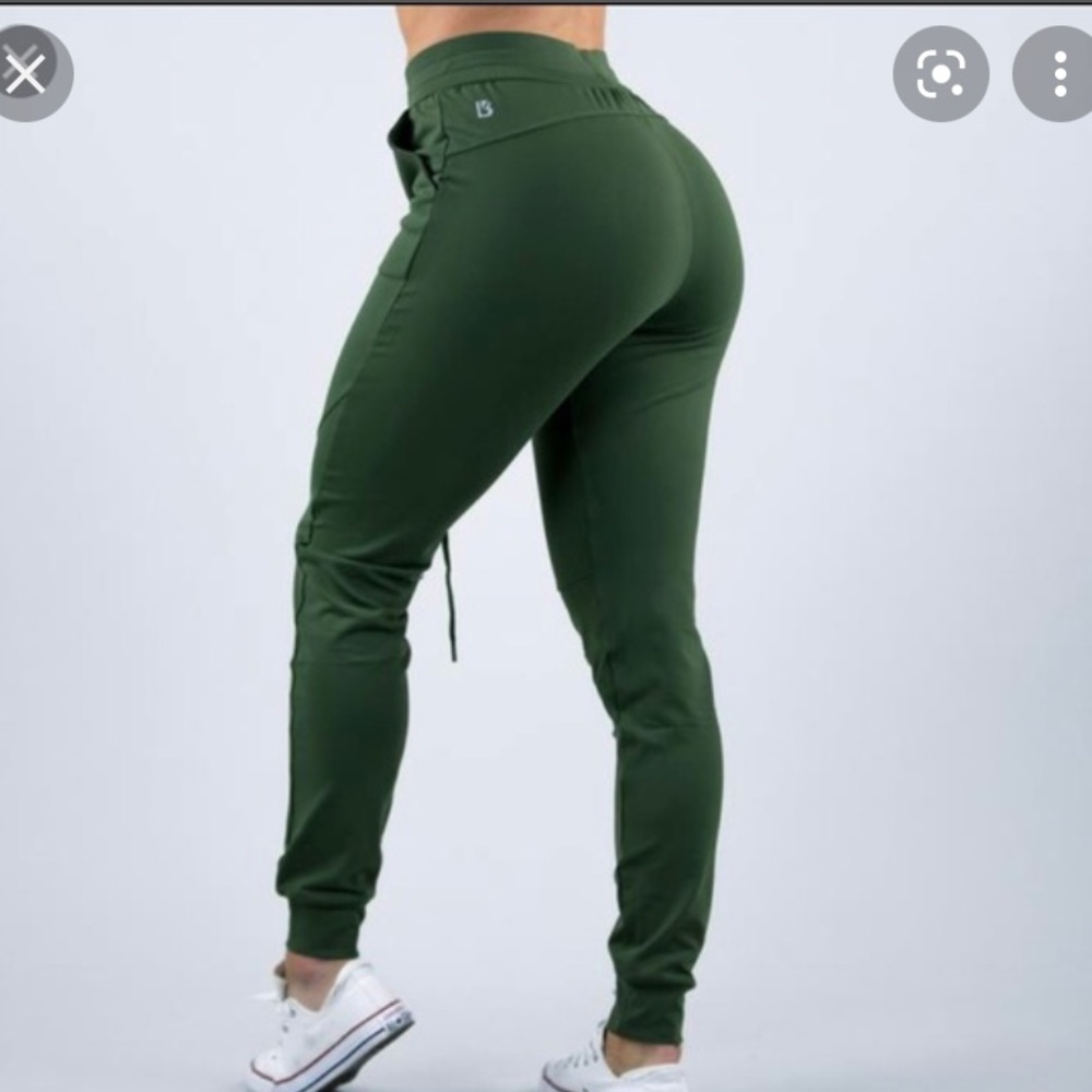 Buff bunny jasmine joggers